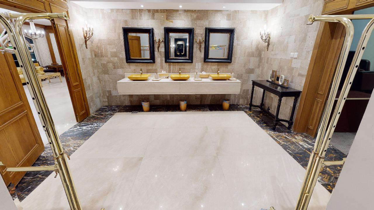 Elegant Chalet with Grass Lawn | 129 Bathroom
