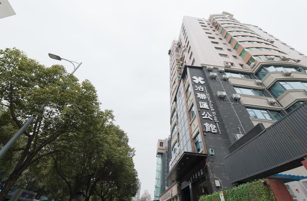 بوليانوي هوتل المنطقة الخارجية