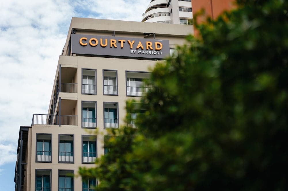 Courtyard by Marriott Bangkok Sukhumvit 20 Exterior
