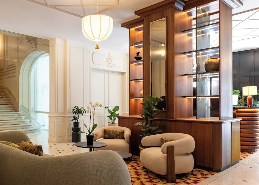 La Maison Champs Elysées Lobby