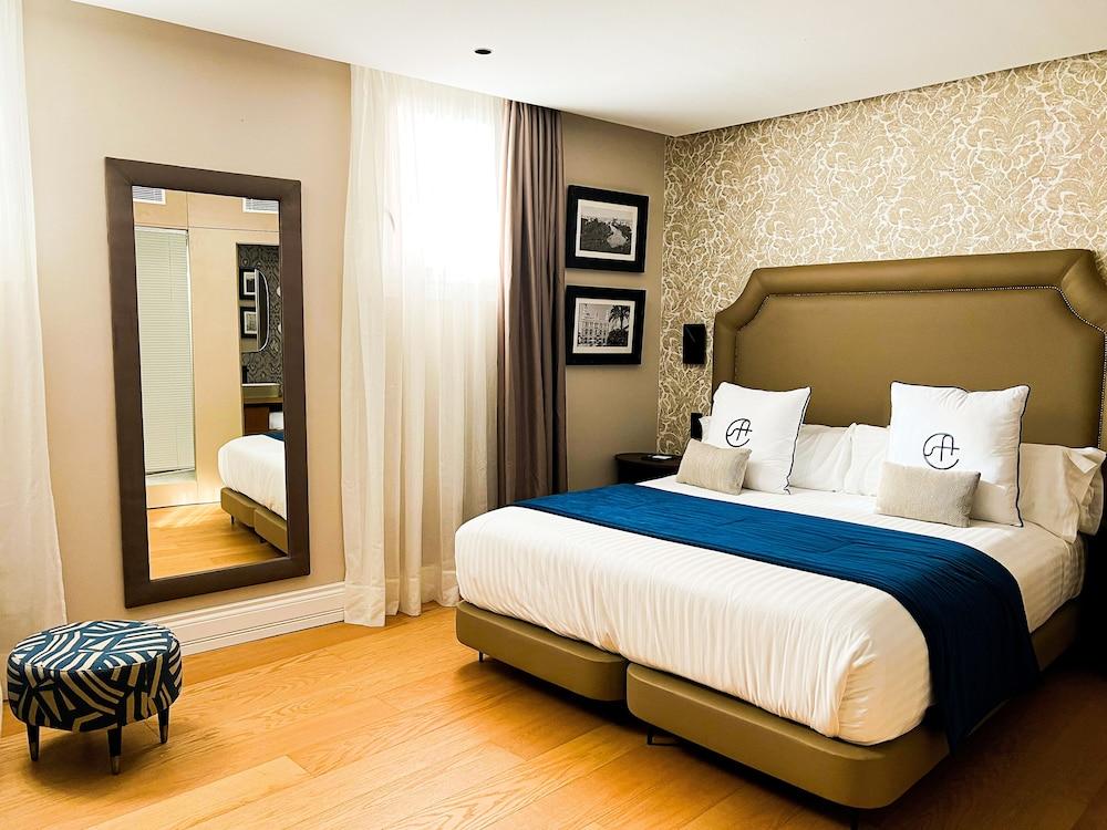 بوتيك هوتل كورديال بلازا مايور دي سانتا ٓنا غرفة