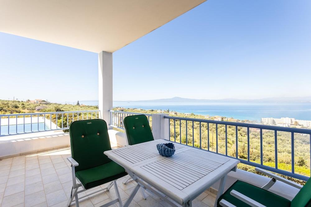 Seaview Heaven - Poolside Bliss by the Beach Room