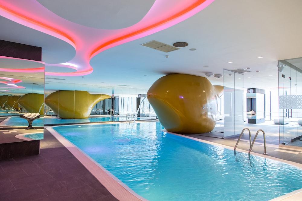 Swissotel Sarajevo Waterslide