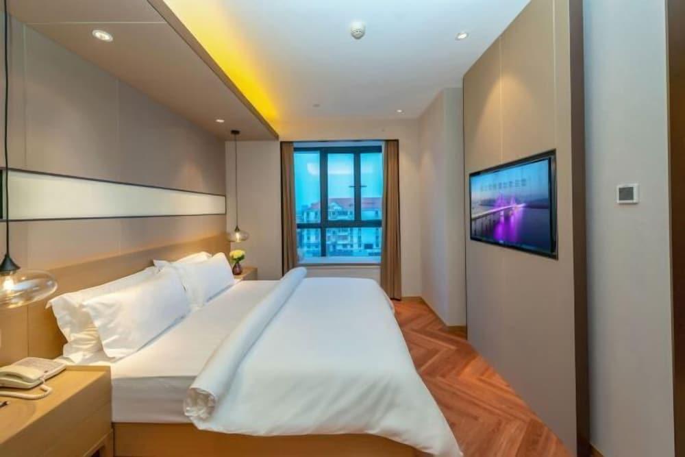 Ducheng Hotel (Guangzhou Huangpu Development Zone Xiayuan Subway Station)