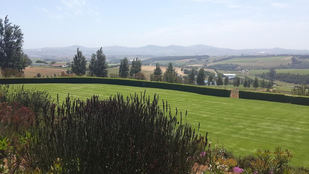 سوبيريور 4 ستار-أبارتمنت جرايدد ا إي اا سند تي جيسا كلوس تو كونستانتيا واينروت المنطقة الخارجية