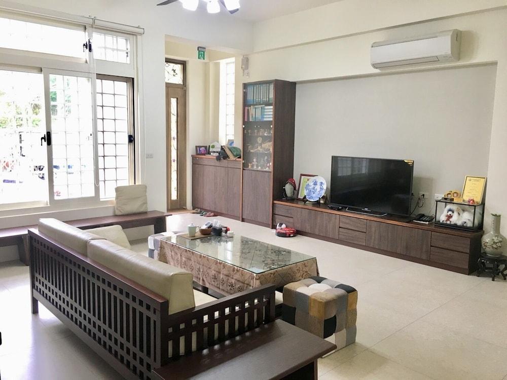 فاني مانور بد آند بريكفاست منطقة الجلوس في الردهة