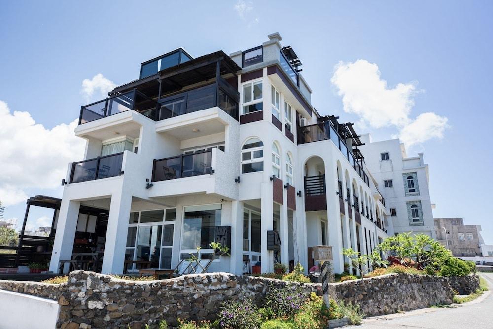 Malibu OceanView Exterior