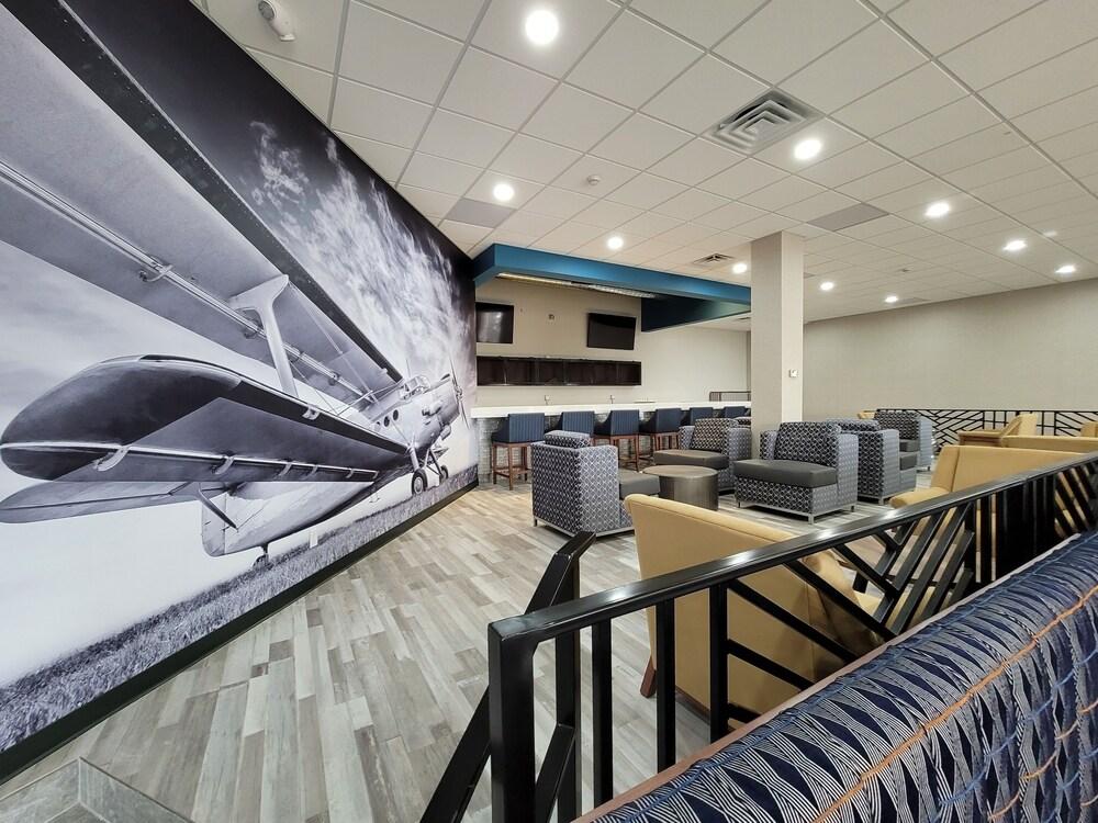 وينجيت باي ويندام ويتشيتا أيربورت الردهة