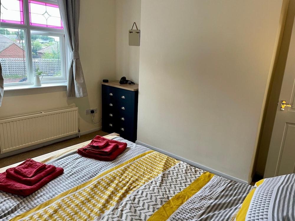 لافيلي بين ي هوم إن ذا هارت أوف مورتون غرفة