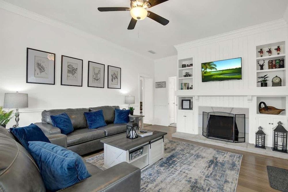 أويسم هاوس ويذ جيمارو ، ٕميل ل كيس نسو سنتر أوف تاون!