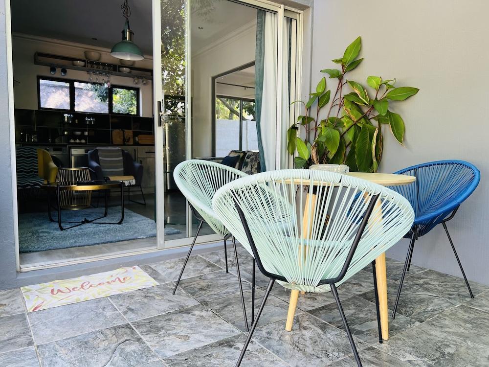 24 أون باسيل بوتيك أبارت هوتل المنطقة الخارجية