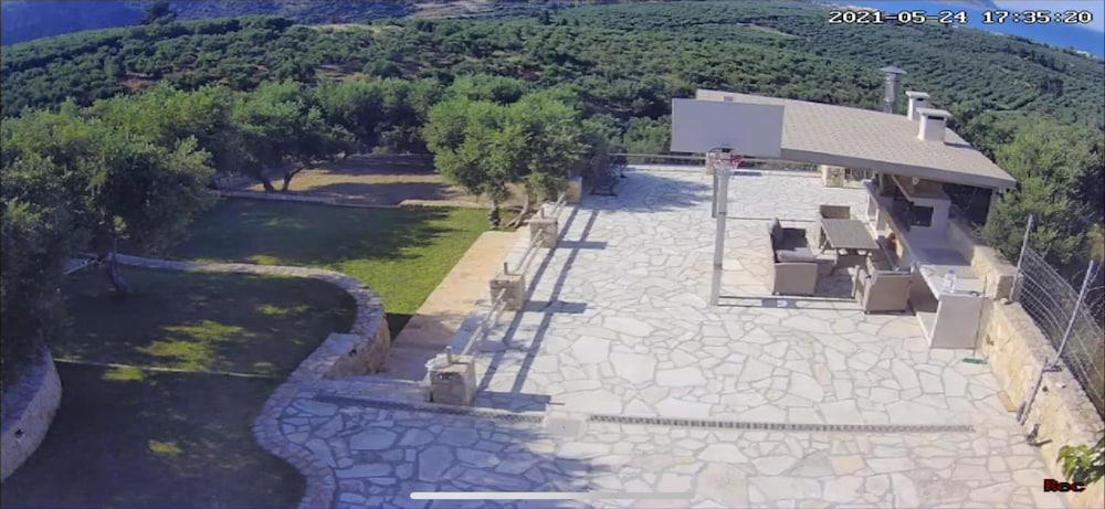 باباديوك هاوس كاليفز - تشانيا - بانوراميك سي فيو منظر من الجو