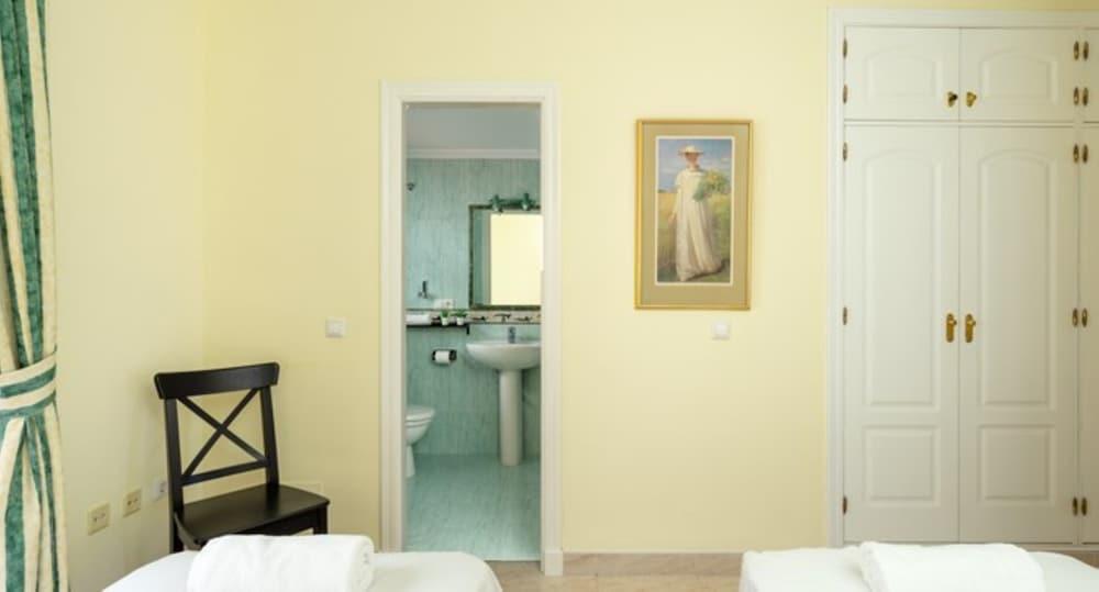 أبارتمنت - 2 بد رومز ويذ بول آند واي في - 107865 غرفة