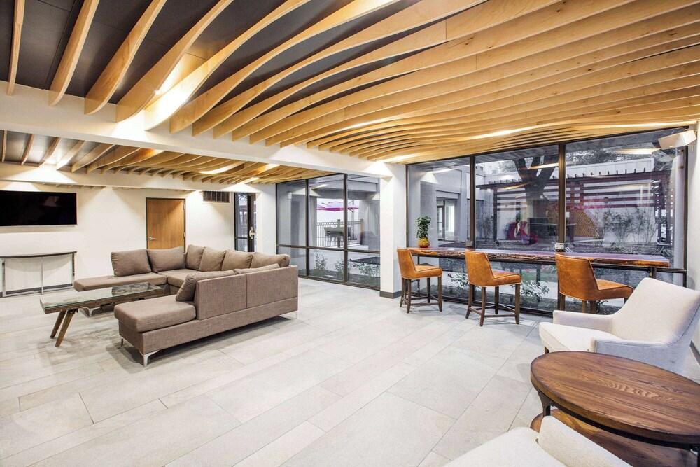 رمادا باي ويندام أوستين ساوث الردهة