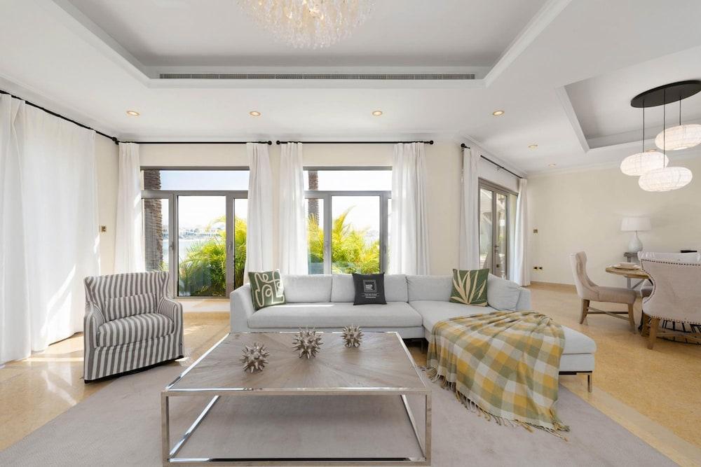 فيلا حصرية بحمام سباحة خاص، وحديقة، وشاطئ غرفة