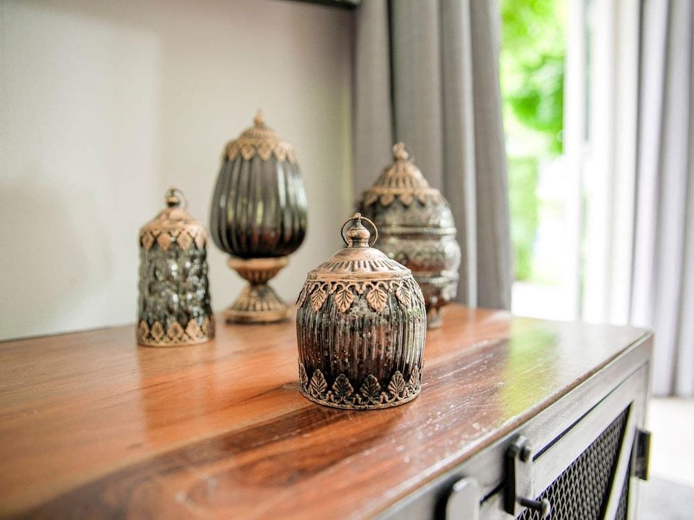 واندرفول هوليداي هوم نيرباي إفتلينج ويذ برايفت هيتد بول آند هوت توب داخلي