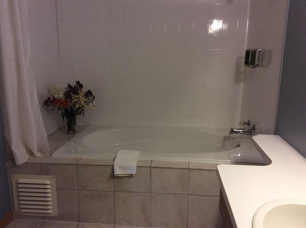 فيلدجيز أوف ماونتين كاب كوتدجيز تفاصيل الفندق من الداخل