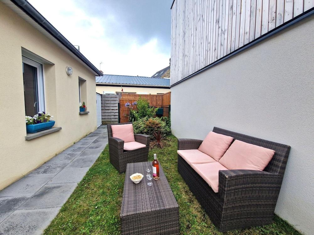 سينجل ستوري هاوس ويذ أوتدور سبيس المنطقة الخارجية