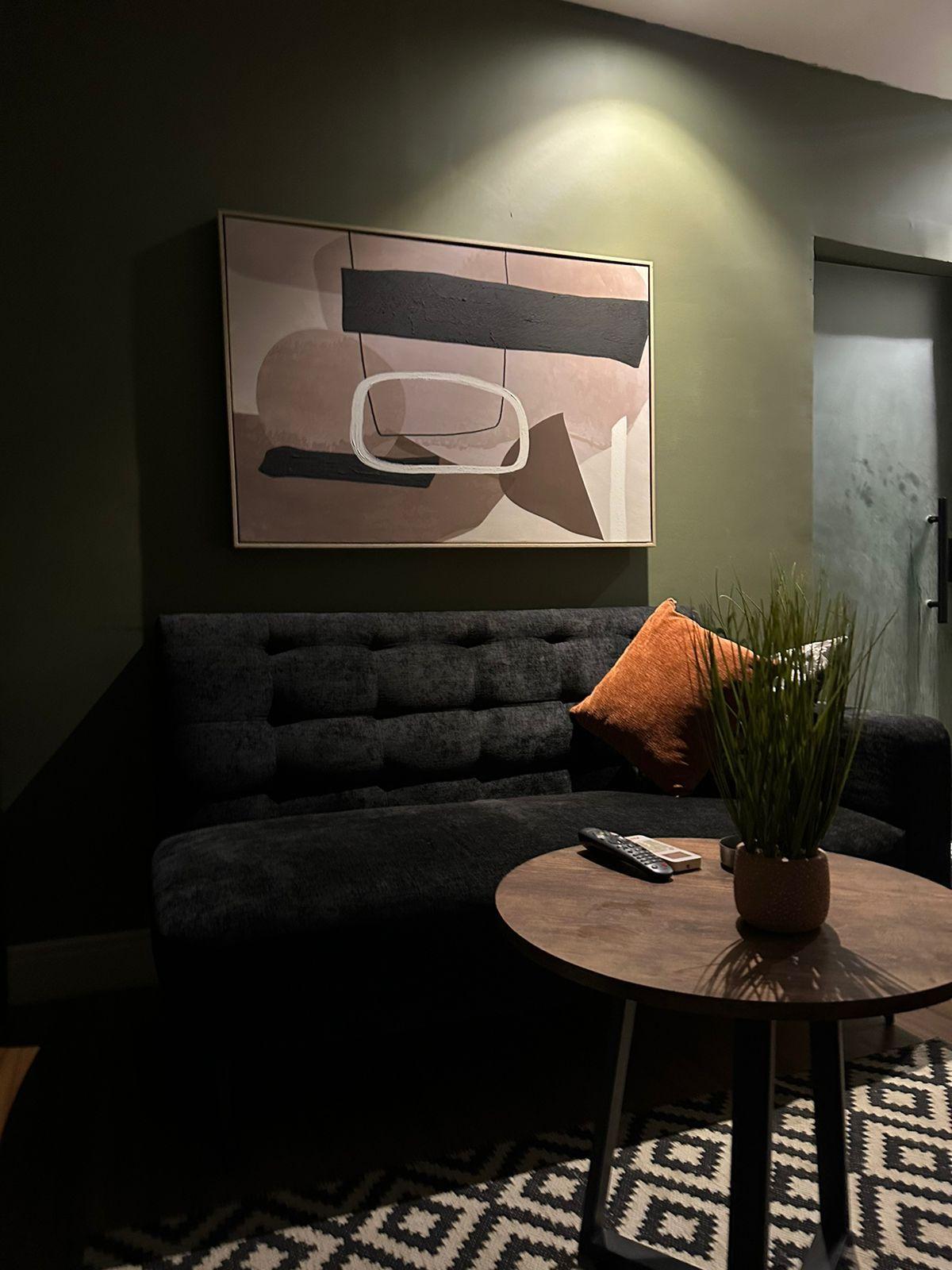 Elegant Studio with Self Check-in | 5776 Bedroom