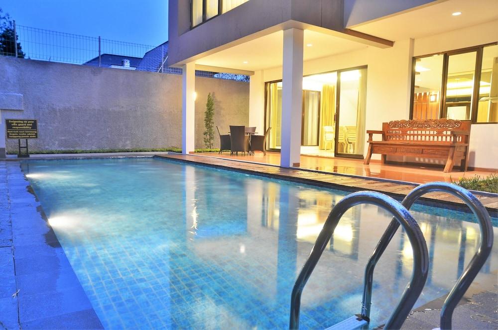 Harmony Hilltop City View 4BR Villa With Pool Outdoor Pool