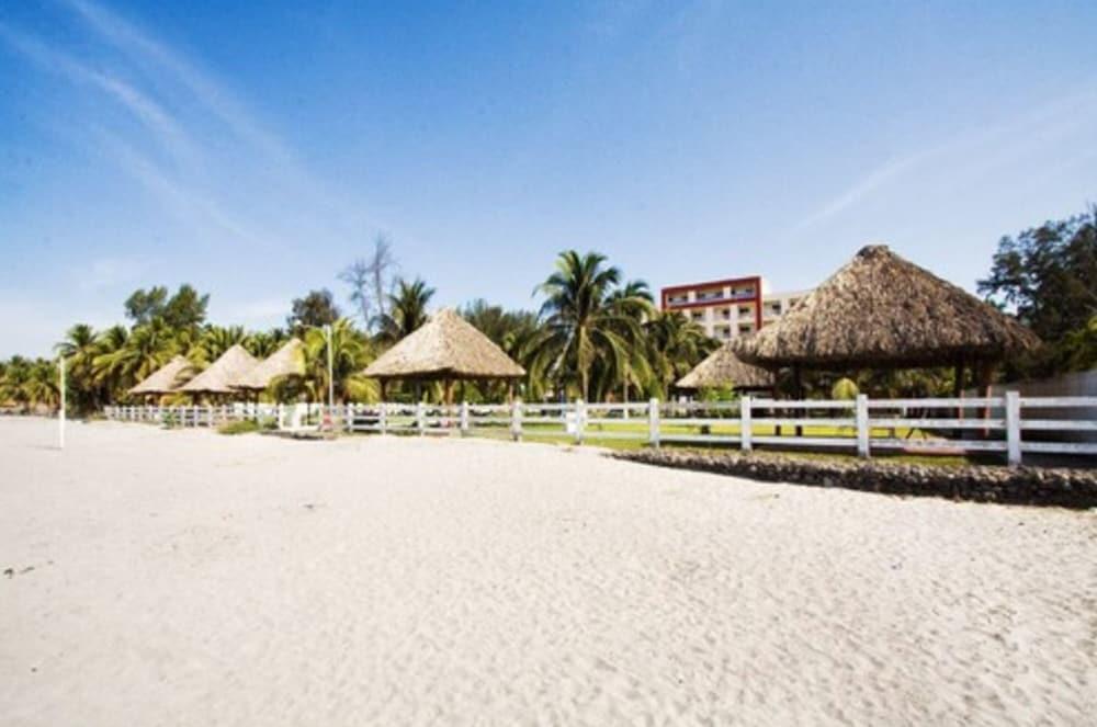 هوتل باهيا دورادا الشاطئ