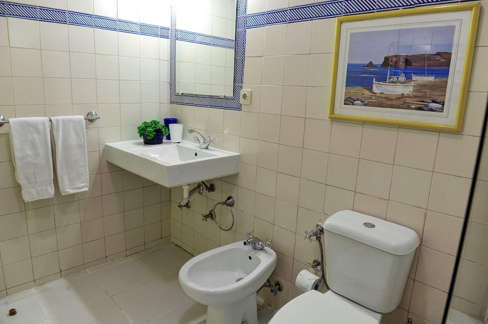 إنديبندنت أبارتمنت إن 2 إن آن أولد مانشين لوكيتيد باي ذا ماوث أوف دورو ريفر حمام