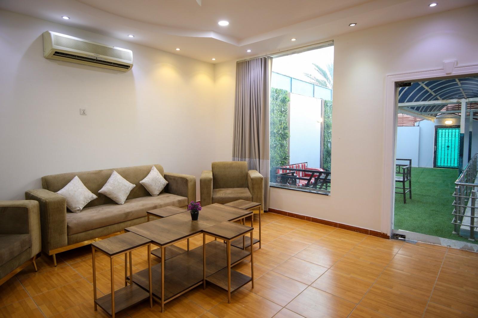 Comfy Chalet with Indoor Majlis & Pool | 3671