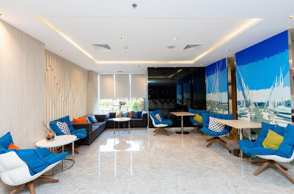 هوليداي إن إكسبرس باتايا سنترال ا باي آيتش جي المنطقة الخارجية