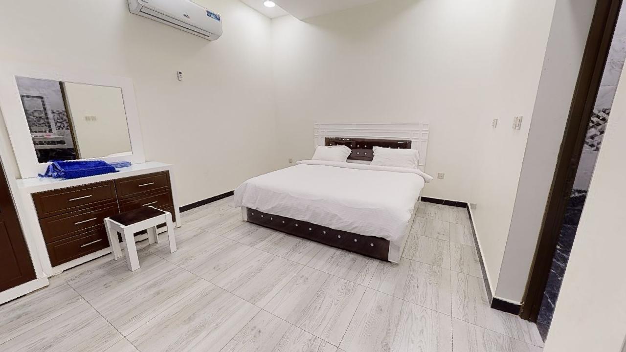 Amazing Chalet with Comfortable and Simple Furniture | 1513 Bedroom