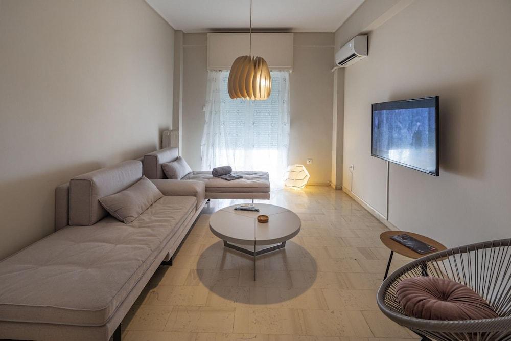 Demetra - Koukaki Center Apartment Featured Image
