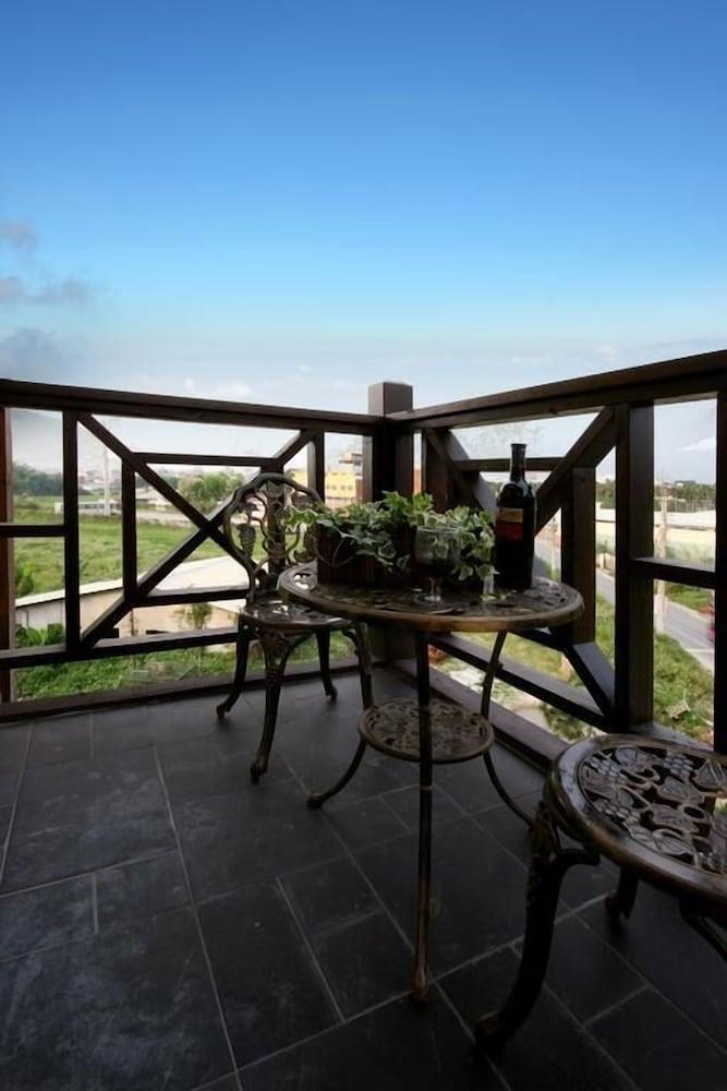 بابليستي بيد آند بيركفاست