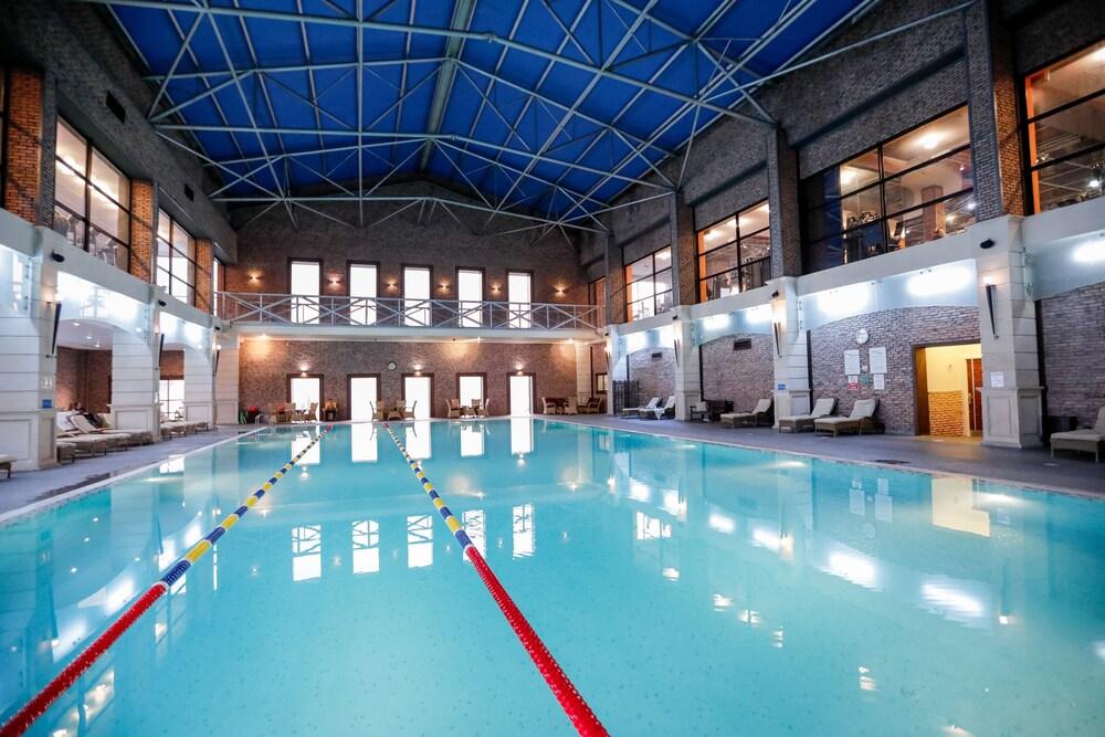 Excelsior Hotel & Spa Baku Indoor Pool