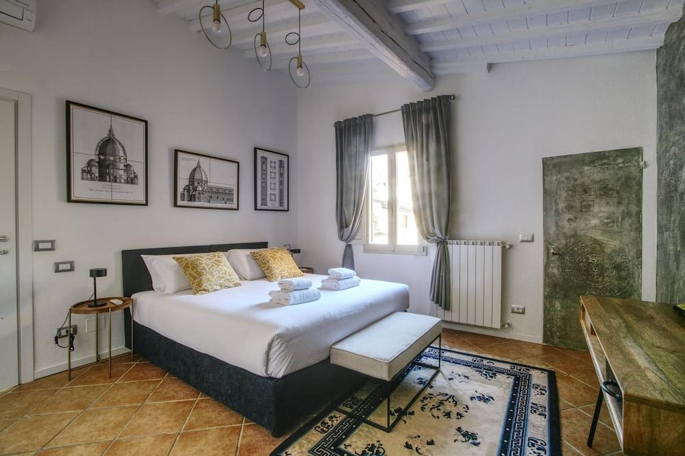Dome View Home in Firenze Room