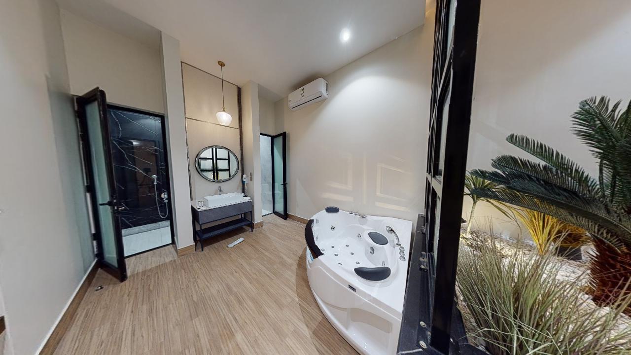 Comfy Chalet with Comfortable and Simple Furniture | 1283 Bathroom