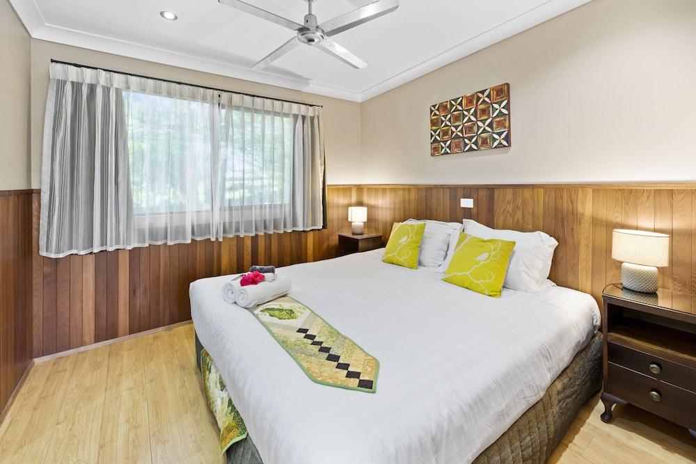 Broad Leaf Villas Room