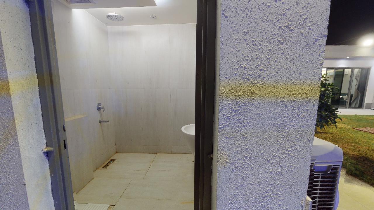 Comfy Chalet with Comfortable and Simple Furniture | 1246 Bathroom