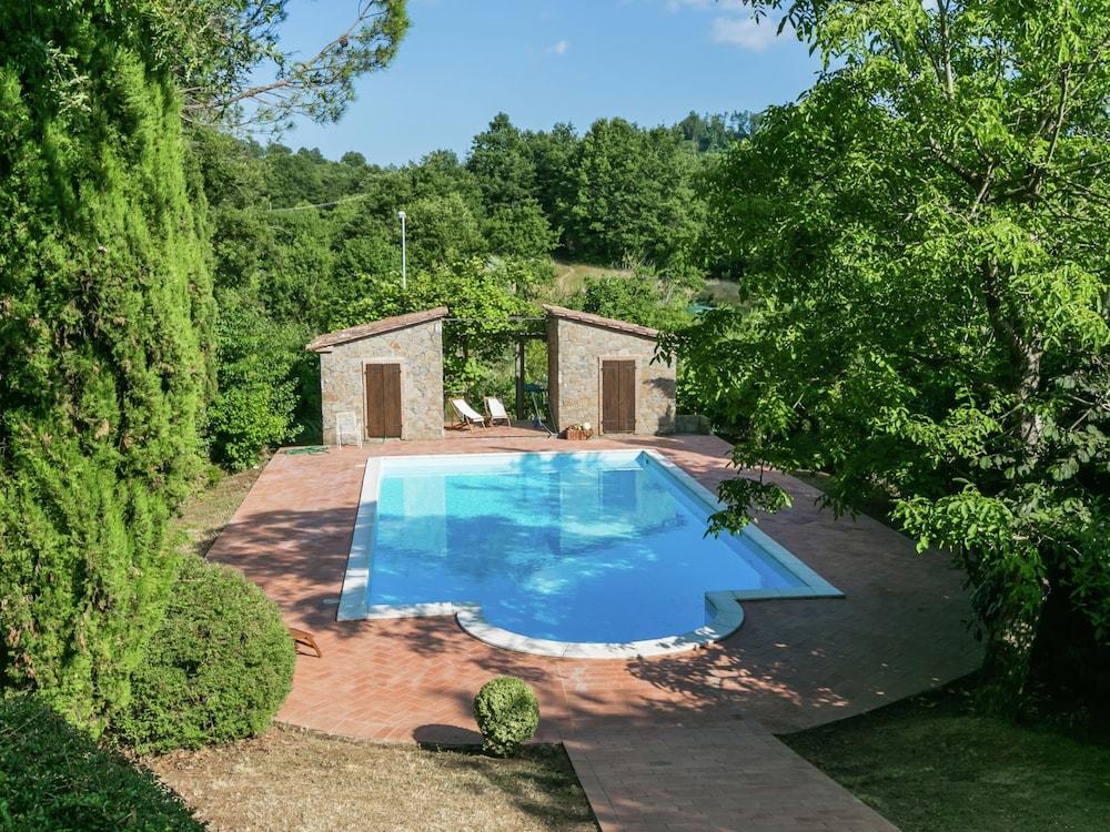 Villa Santa Fiora Farmhouse Featured Image