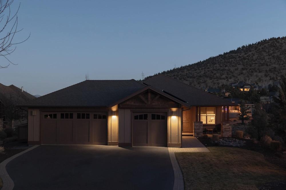 Elevated Escape Eagle Crest Exterior