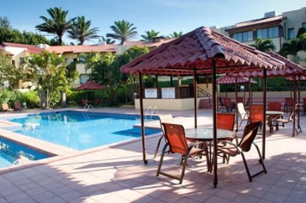 كانتري إن آند سويتس باي راديسون،سان خوسيه إيروبورتو، كوستاريكا المنطقة الخارجية