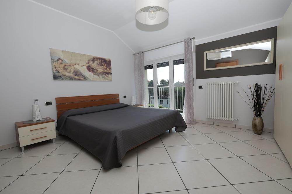 هوتل ريزيدنس أورورا غرفة