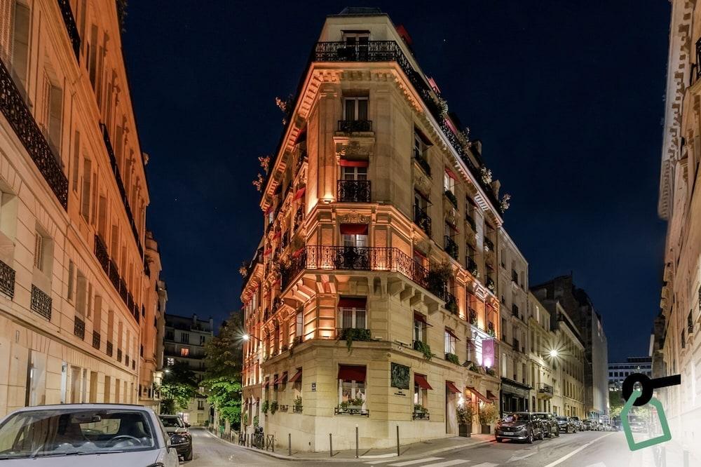 هوتيداي روم كوليكشن - باريس أرك دو تريومف المنطقة الخارجية