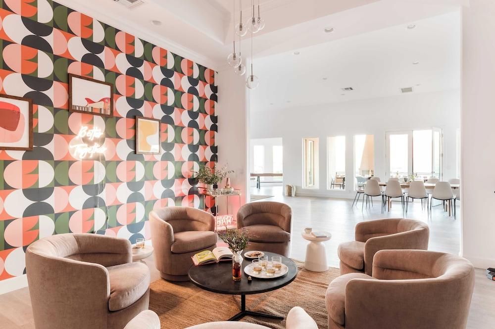 جوليب باي أفانتستاي ستيليش 9 بد ر يستاي  وي/ ديد سينتري مودرن ديكور داخلي