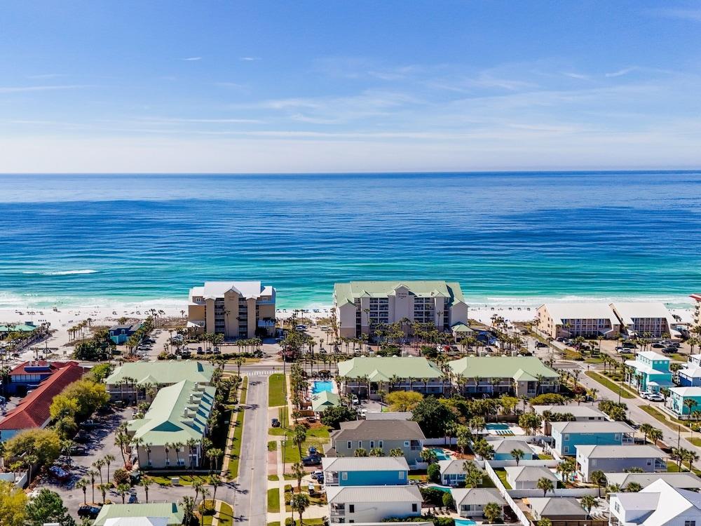 كاريبيان ديونز نمبر 105 منظر من الجو