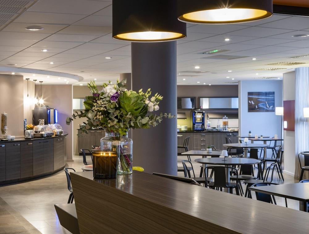 أوتل إسكال أوسيانيا بورنيشيه لا بول منطقة الاستقبال