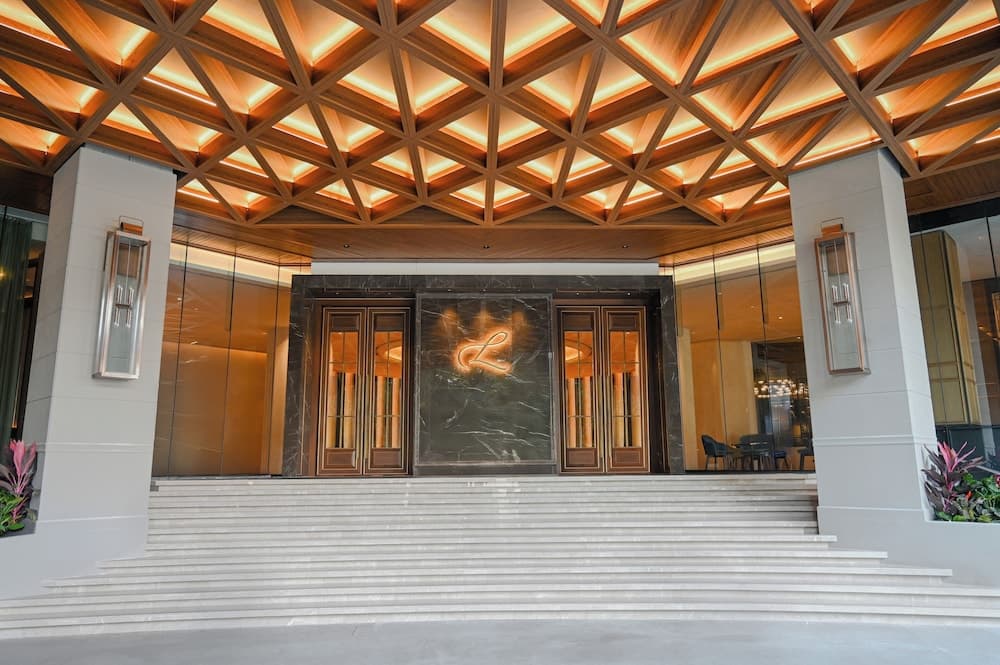 The Landmark Bangkok Exterior
