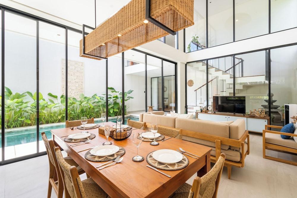 نيفاسا فيلا باي بيتربليس داخلي