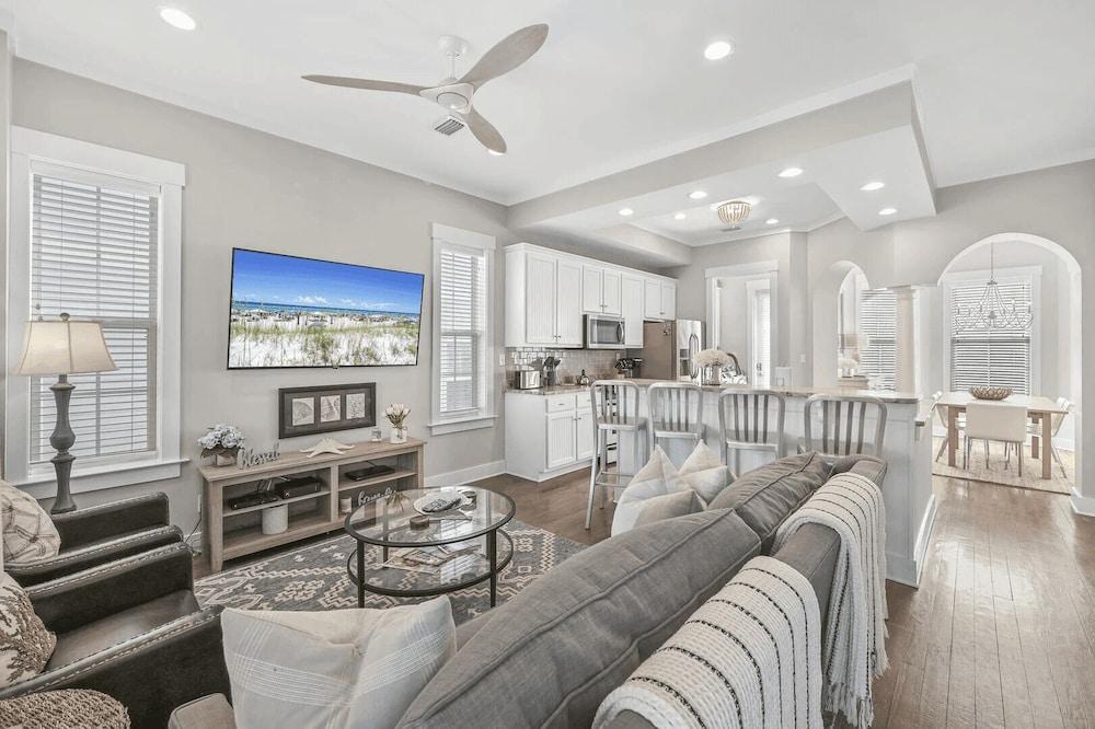 36 إيه اميرالد ووترز باي أفانتستاي بول + بيكس + بونفيريس داخلي