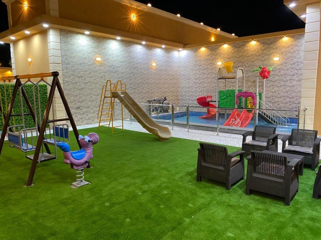 Attractive Chalet with Kids Playground | 3290