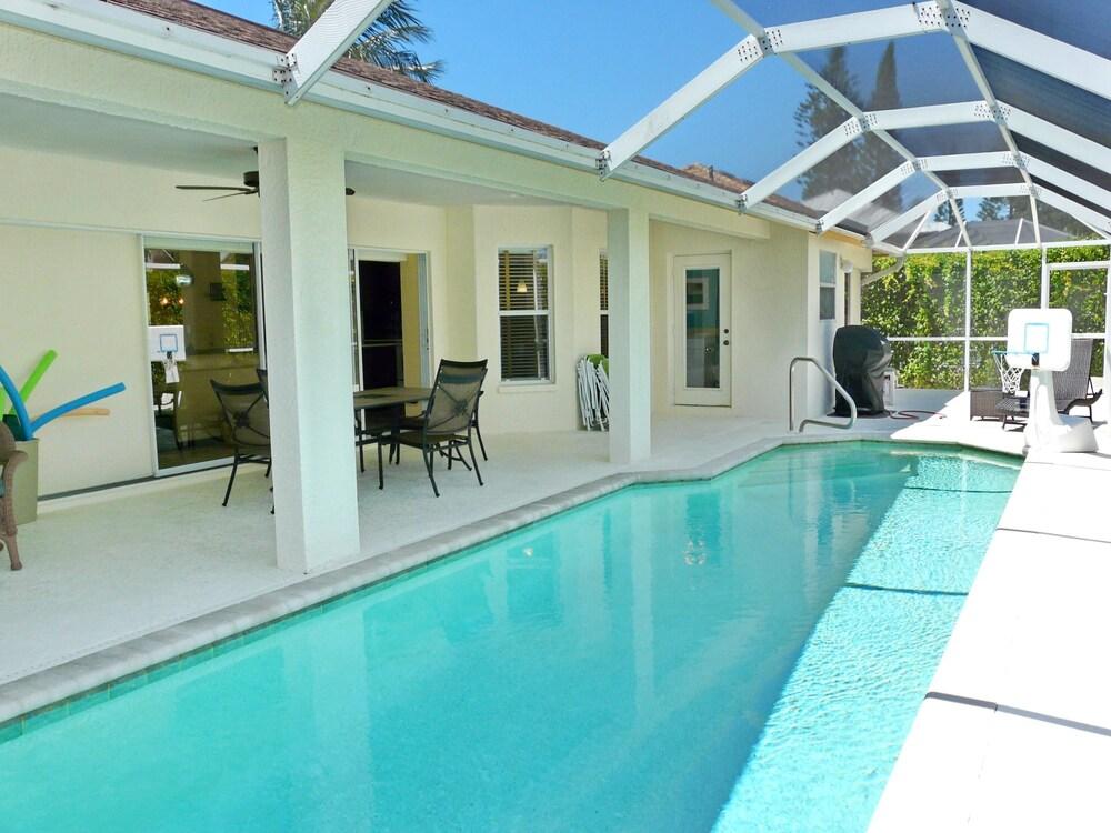 بيت فريندلي هوم ويذ بول آند ستيبس تو بيتش/ فود زحليقة مائية