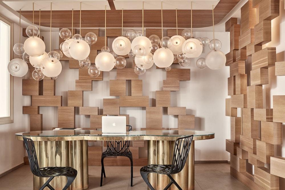 مايكونيان نايا - بريفيرد هوتلز آند ريزورتس منطقة الاستقبال